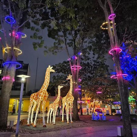 I-City Free Wifi 55Inch Smarttv Car Park Fit 5Pax Shah Alam Bagian luar foto