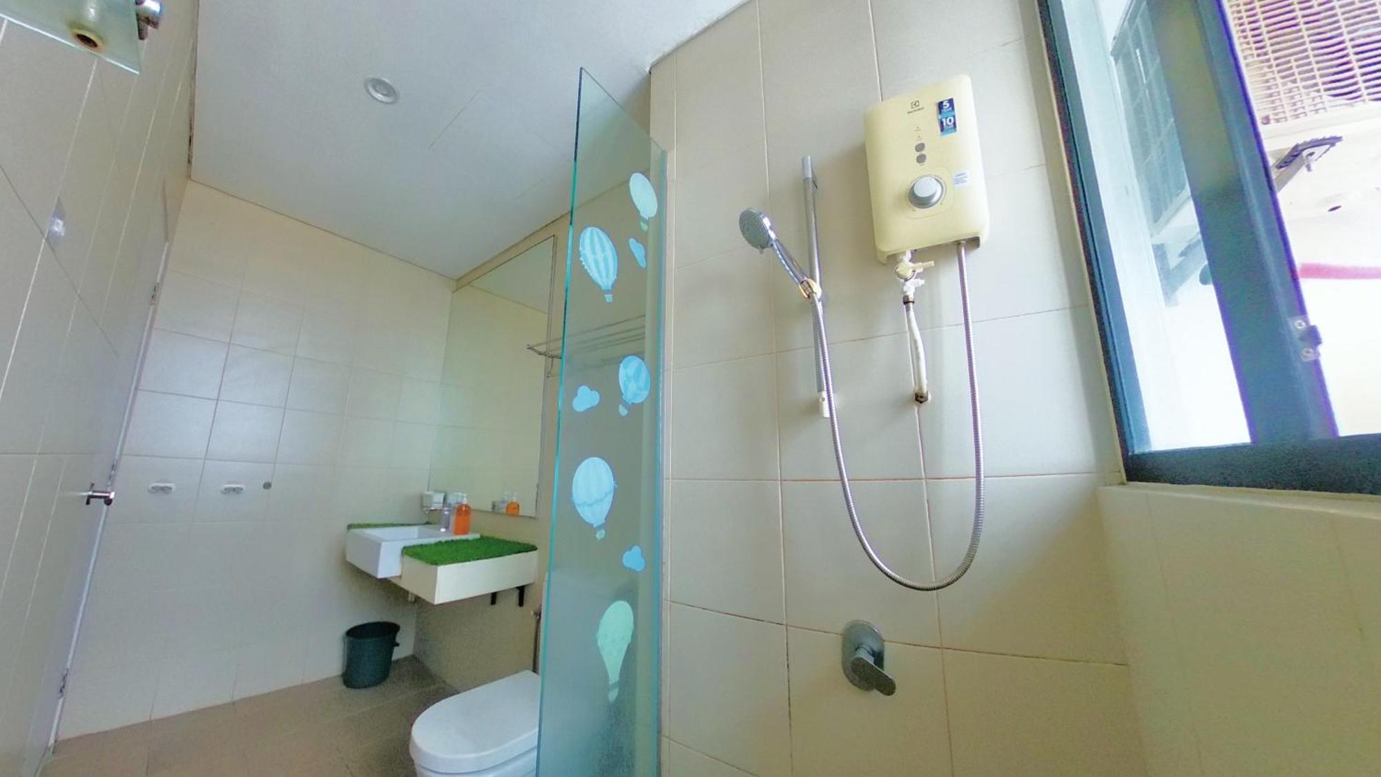 I-City Free Wifi 55Inch Smarttv Car Park Fit 5Pax Shah Alam Bagian luar foto
